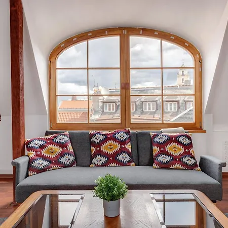 Gediminas Tower View In Old Town By Reside Baltic Apartment Vilnius